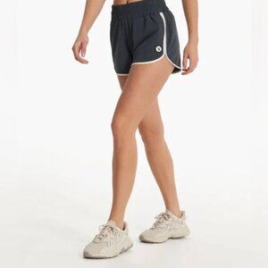 Vuori Cardiff Shorts (Charcoal)